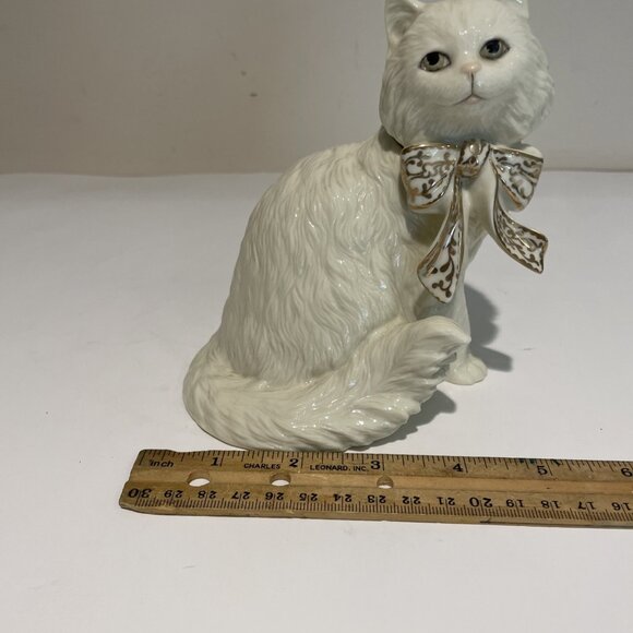 LENOX Sitting Pretty Cat Kitten Figurine 24kt Gold Accented Bow Retired - Picture 9 of 10
